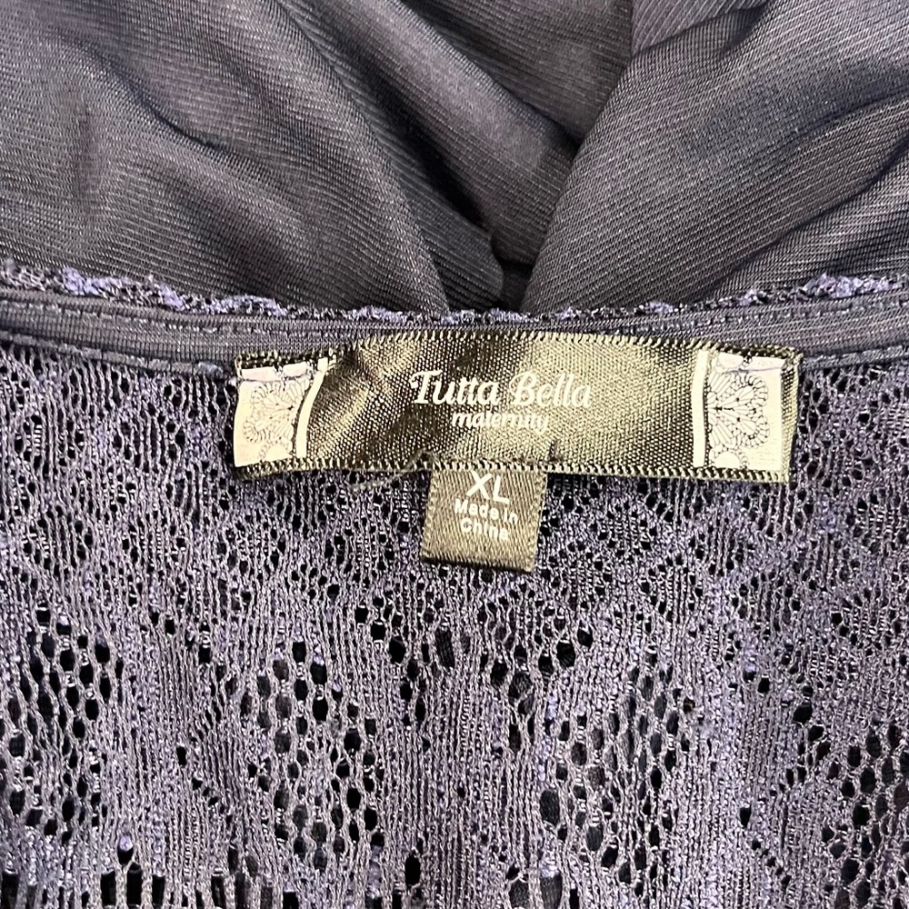 Tutta Bella maternity blouse size XL - Picture 6 of 8